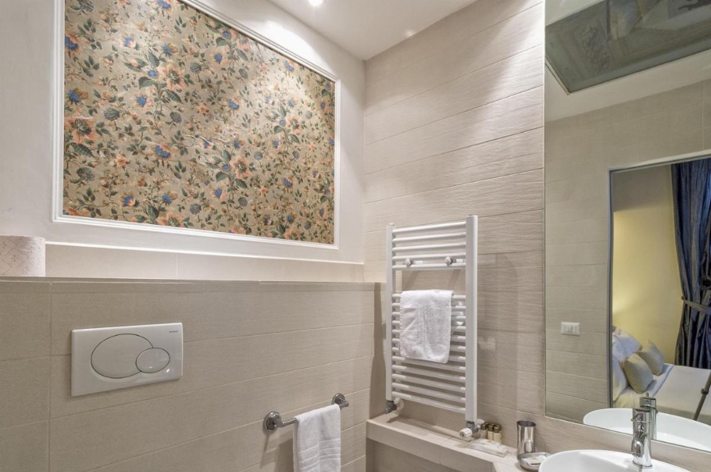 Little Queen Suite Image 23